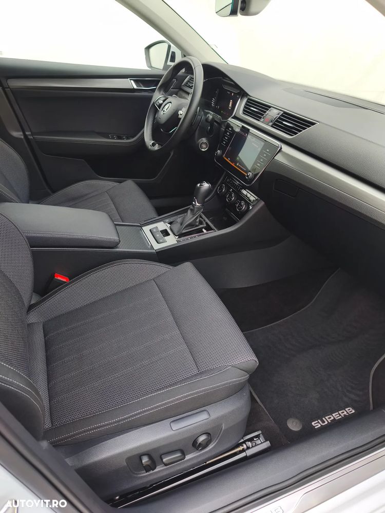 Skoda Superb Combi 2.0 TDI DSG Style - 32