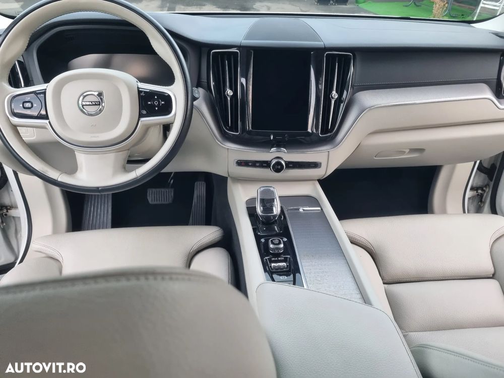 Volvo XC 60 B4 MHEV AWD Inscription - 5