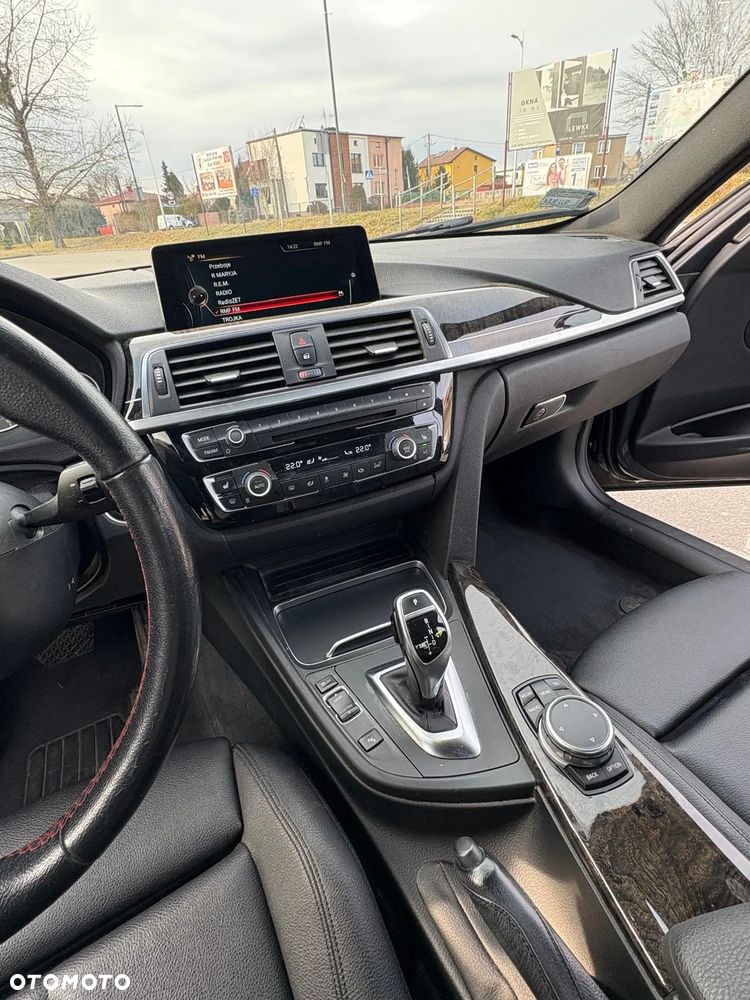 BMW Seria 3 328i Sport Line - 6