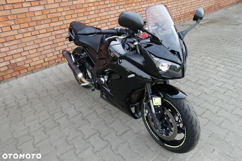 Yamaha FZ - 10