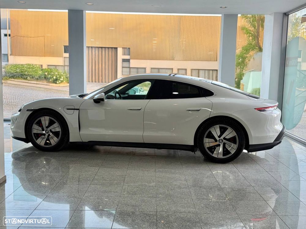 Porsche Taycan 4S - 8