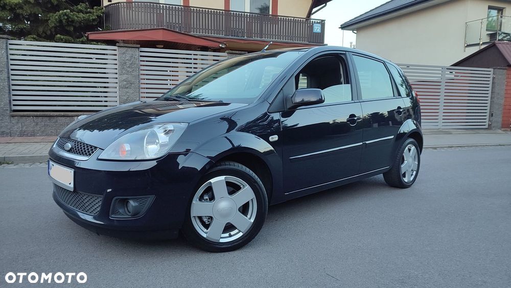 Ford Fiesta 1.4 Ghia - 29