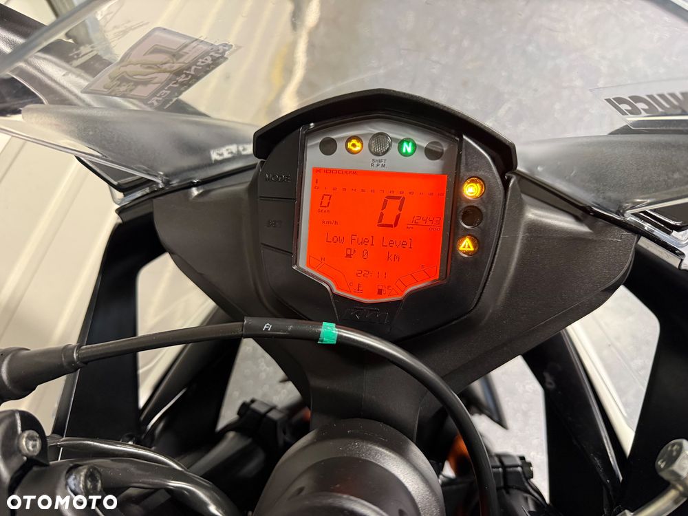 KTM RC 125 - 9