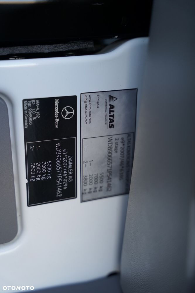 Mercedes-Benz SPRINTER 516 CDI / KLIMA /SPROWADZONY / - 39