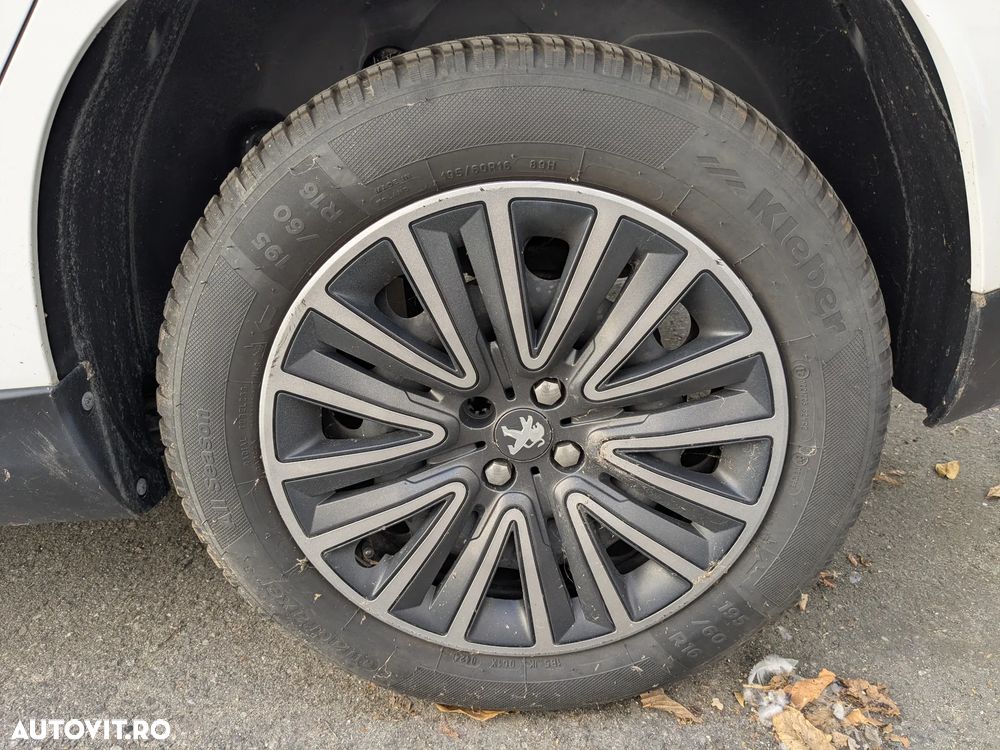 Peugeot 2008 - 18
