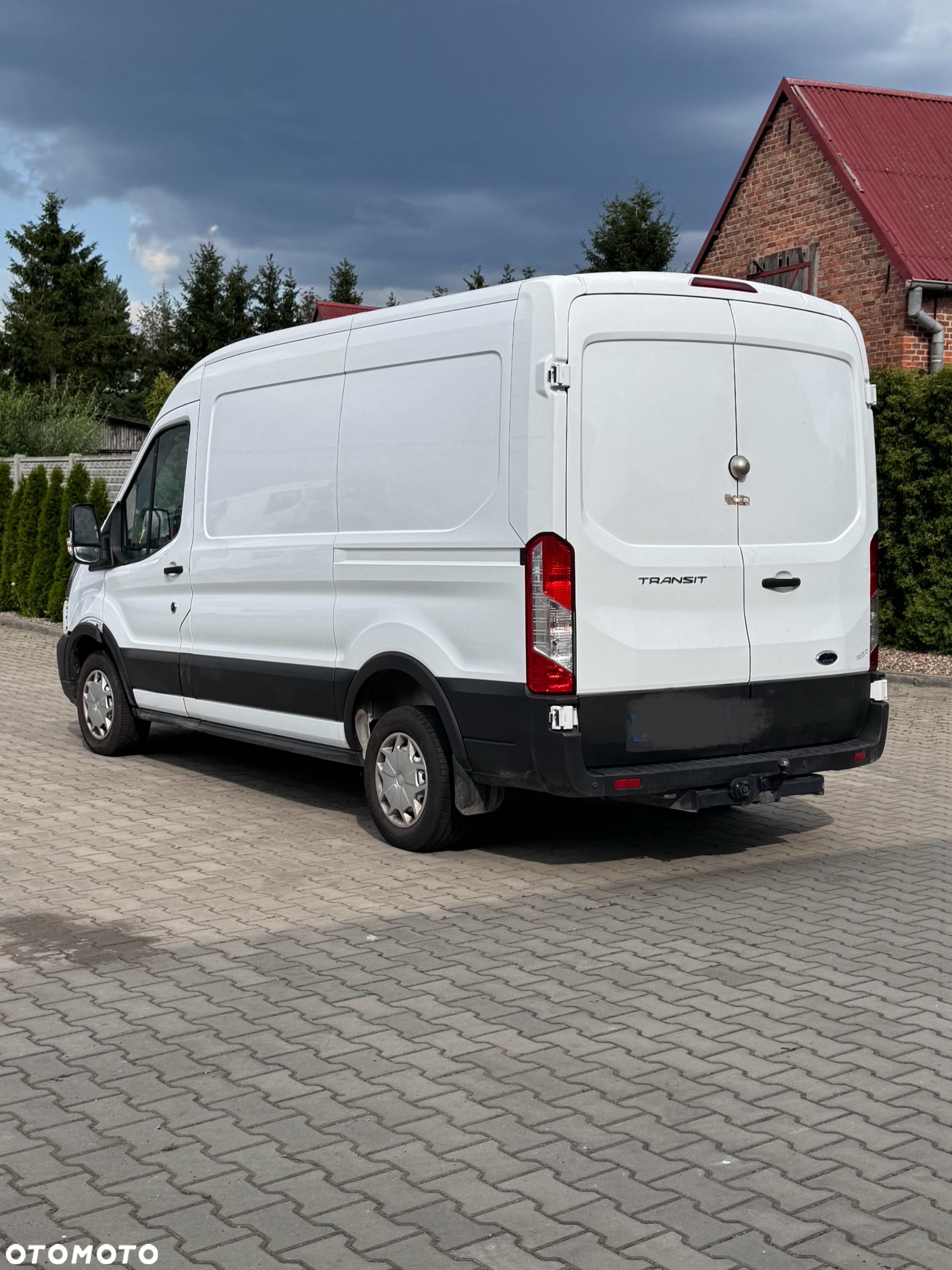 Ford Transit - 12