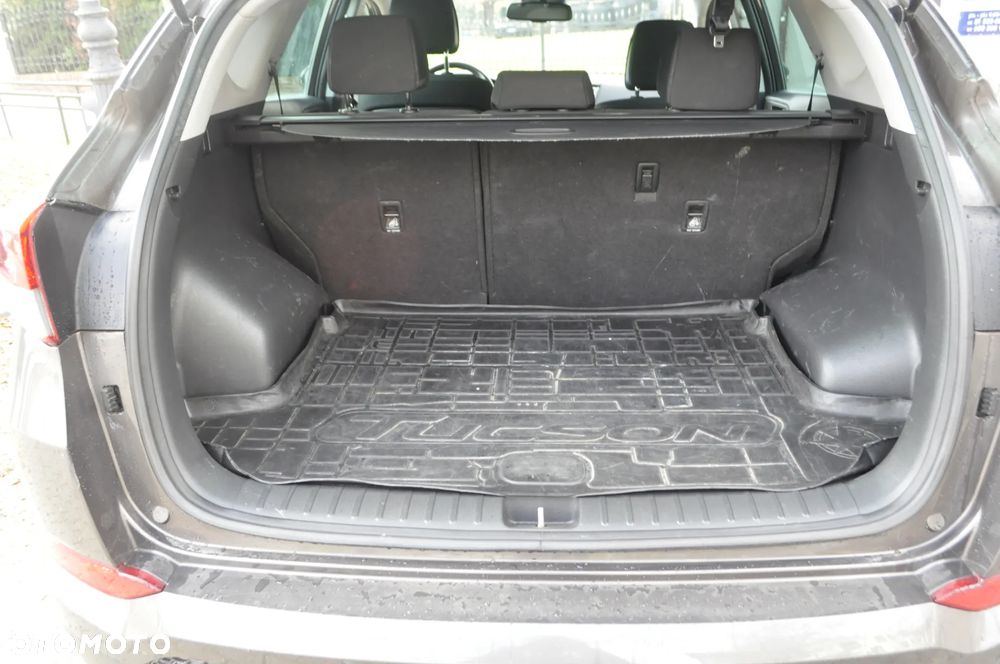 Hyundai Tucson 1.7 CRDI BlueDrive Style 2WD - 8