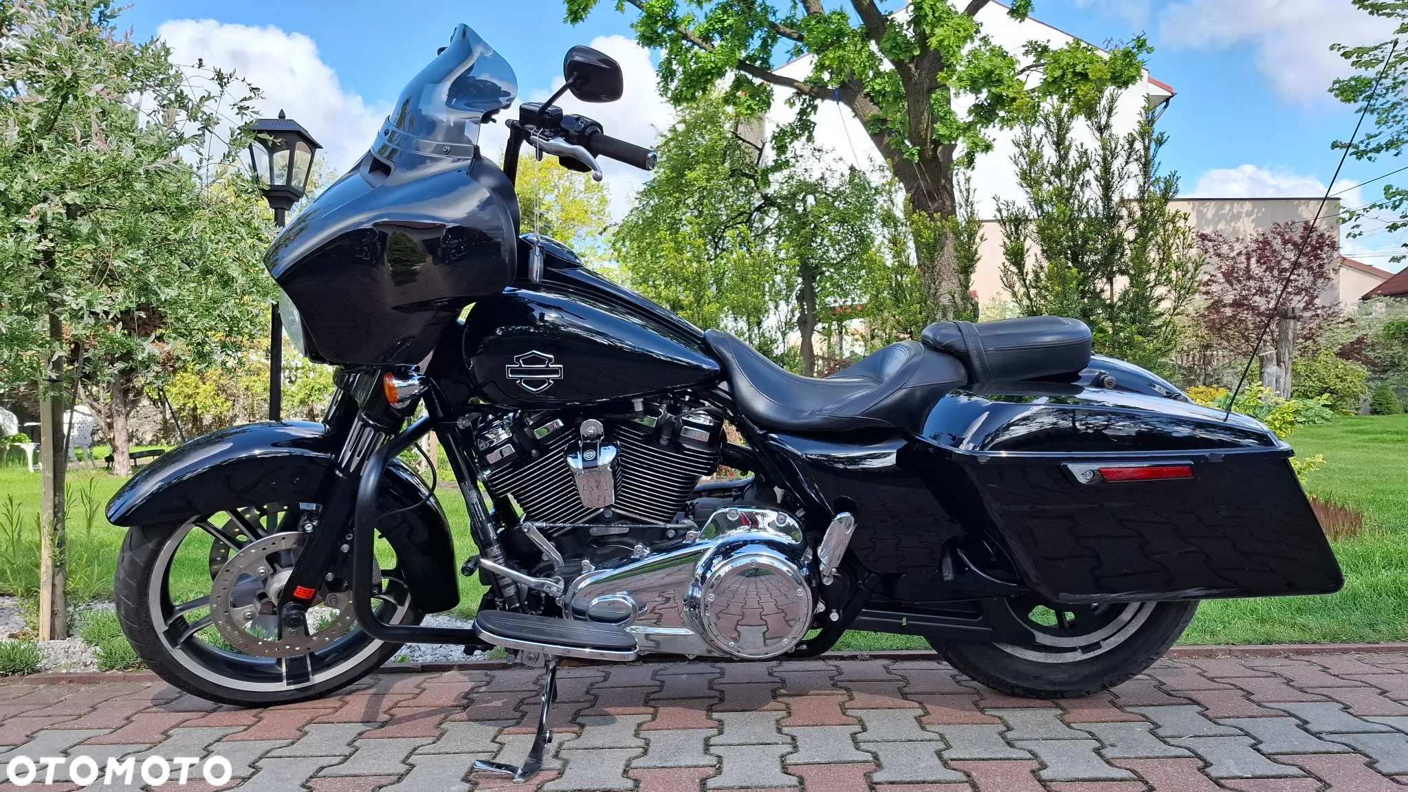 Harley-Davidson Touring Street Glide - 2