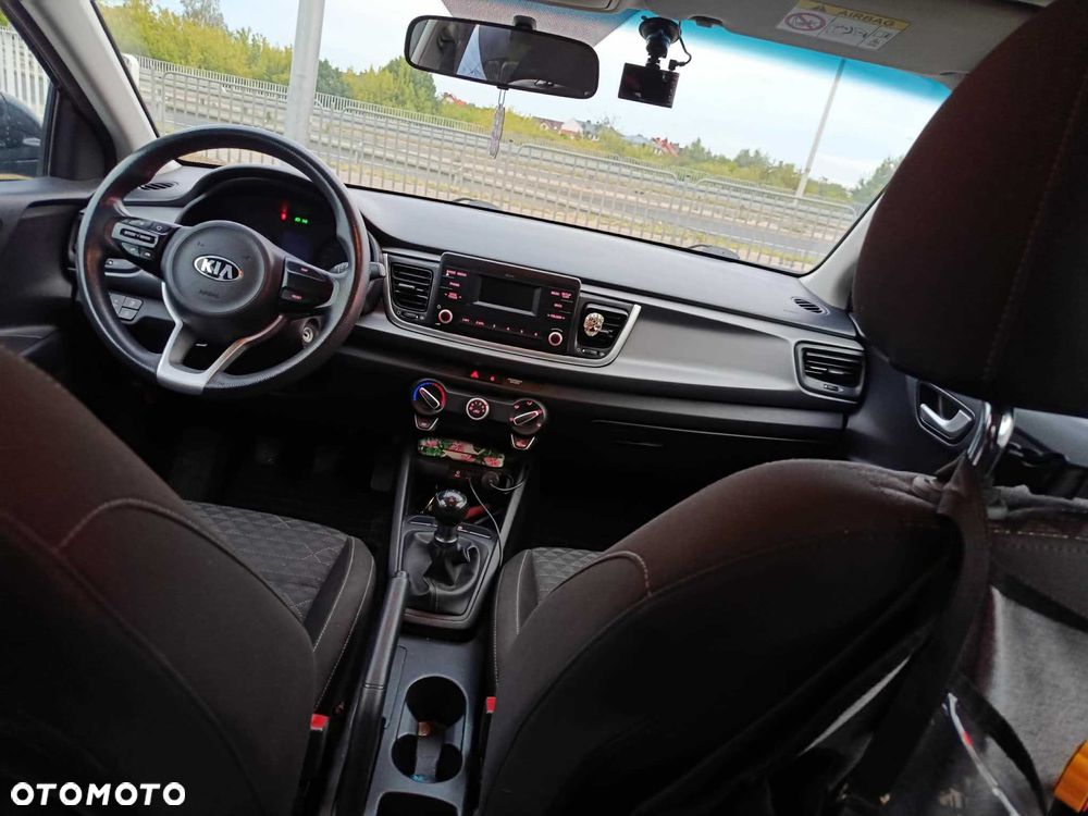 Kia Rio - 8