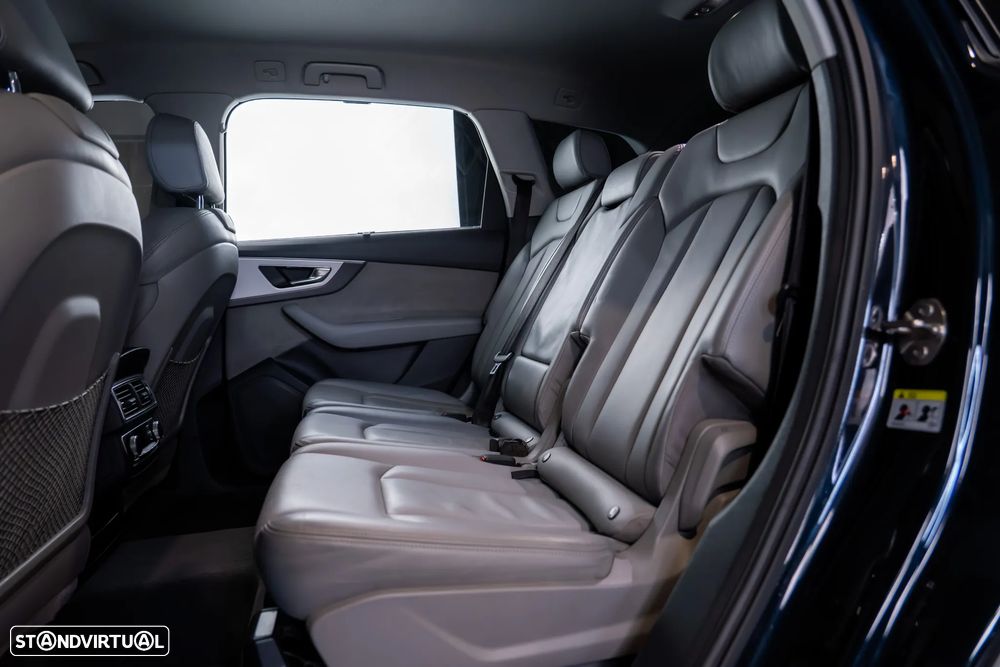 Audi Q7 3.0 TDI quattro S-line Tiptronic 7L - 27