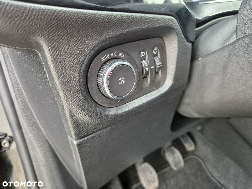 Opel Corsa 1.2 Elegance S&S - 29