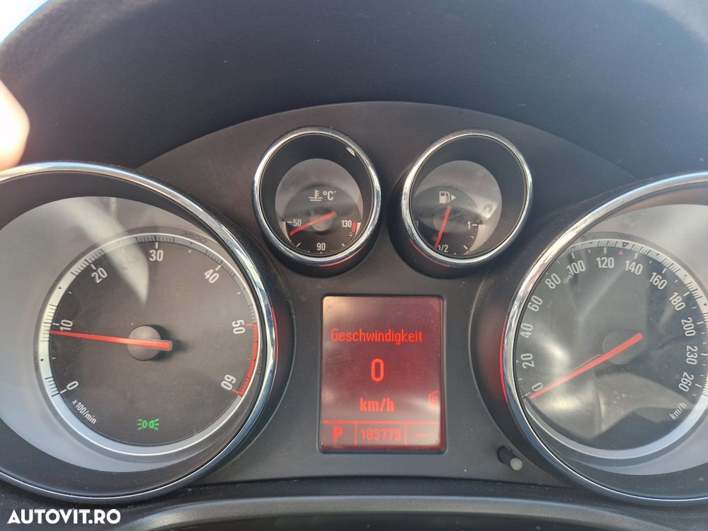 Opel Insignia - 1