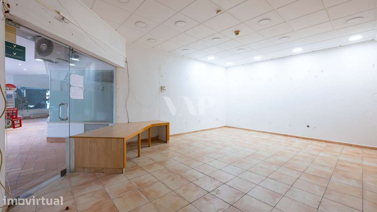 Loja Comercial à Venda no Quinta Shopping – 44m² | Quinta do Lago - Grande imagem: 4/13