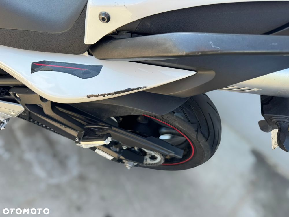 Yamaha FZ6 - 7