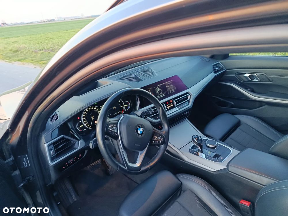 BMW Seria 3 320d - 35