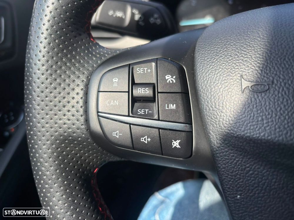 Ford Focus SW 1.5 TDCi EcoBlue ST-Line - 17