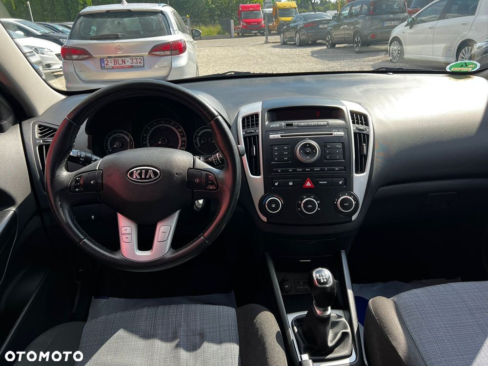 Kia Ceed 1.4 CVVT Attract - 21