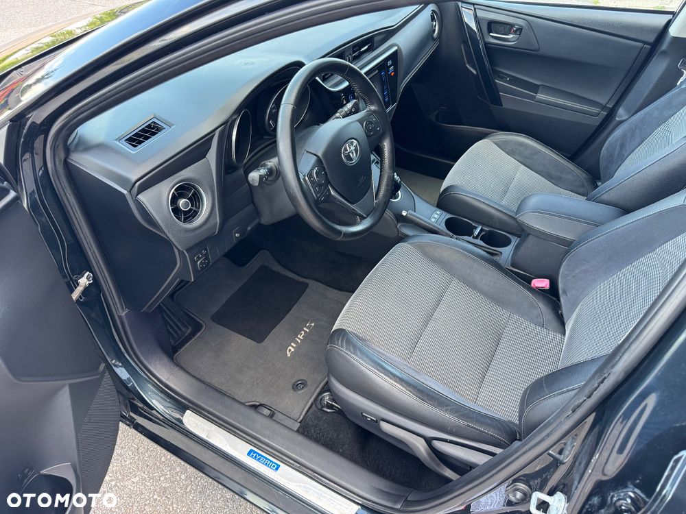 Toyota Auris - 14