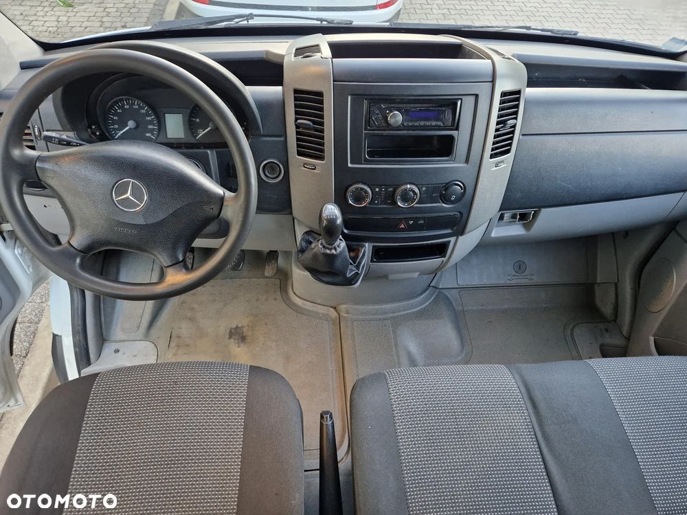 Mercedes-Benz Sprinter 513 - 10