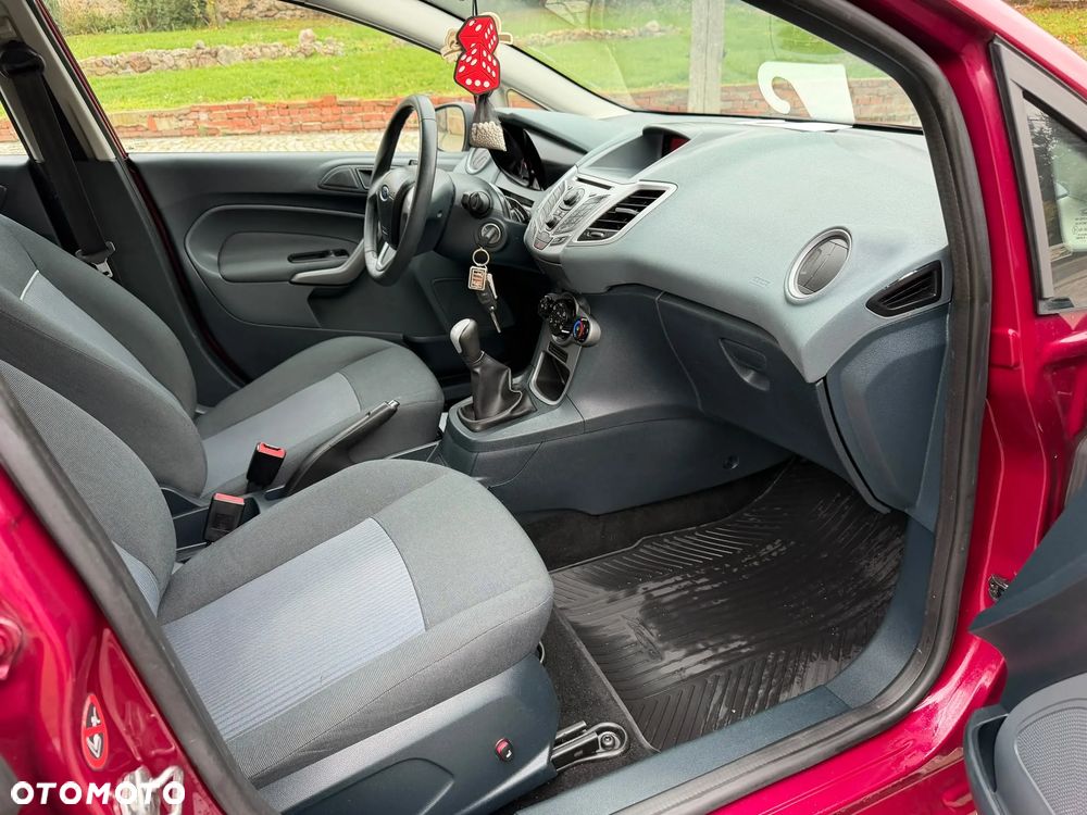 Ford Fiesta - 10