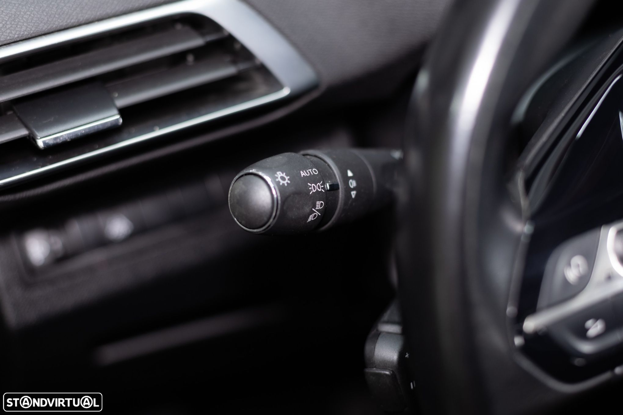 Peugeot 5008 BlueHDI 130 EAT8 Allure - 29