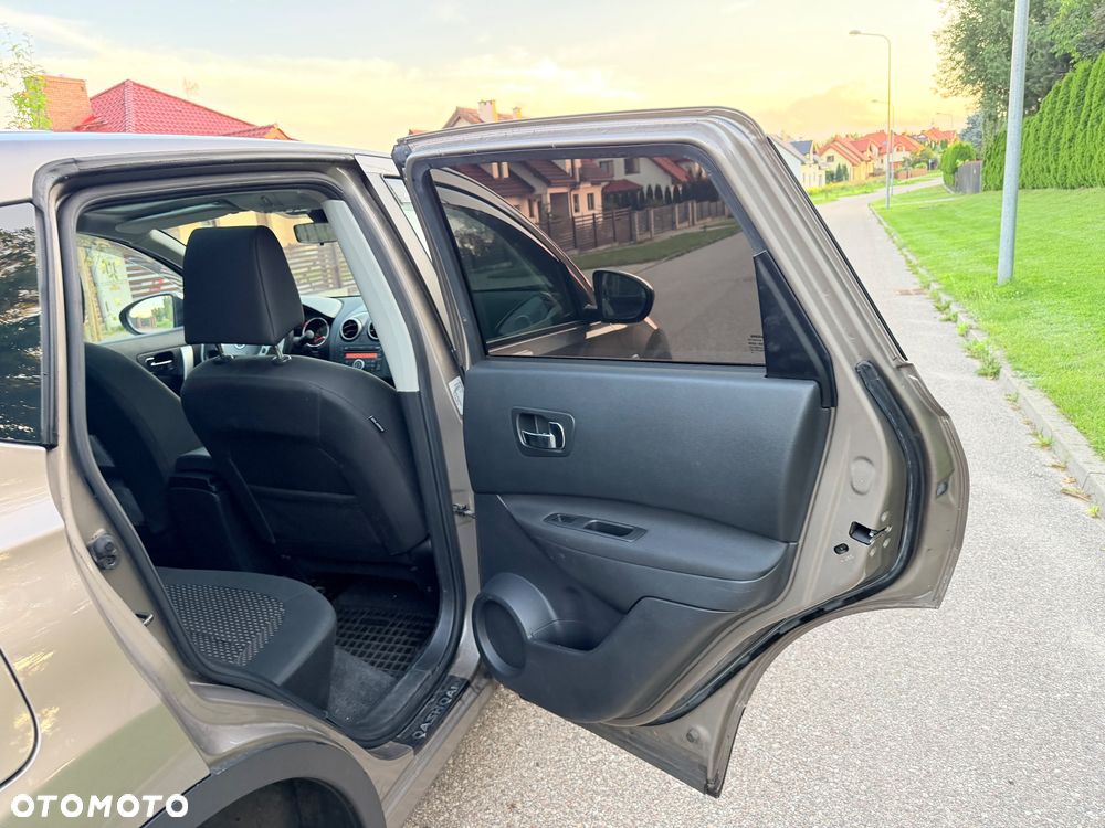 Nissan Qashqai - 23