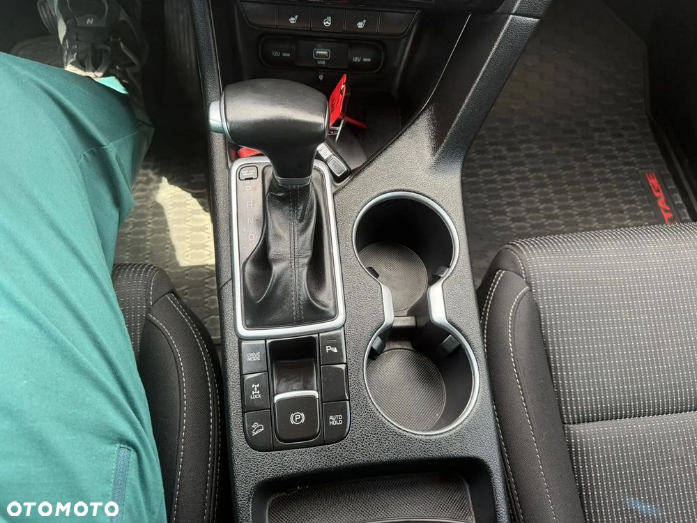 Kia Sportage 1.6 CRDI AWD Eco-Dynamics+ (48V M-H) DCT PLATINUM - 28