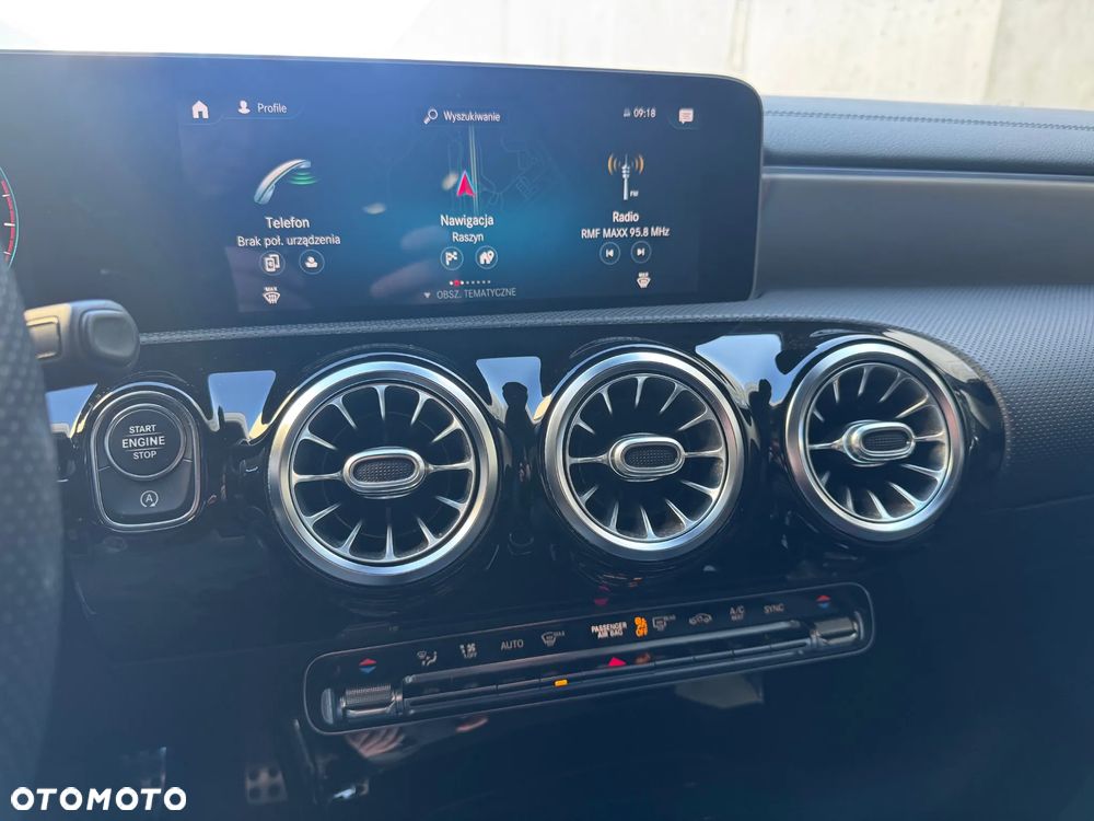 Mercedes-Benz CLA 250 AMG Line 7G-DCT - 21