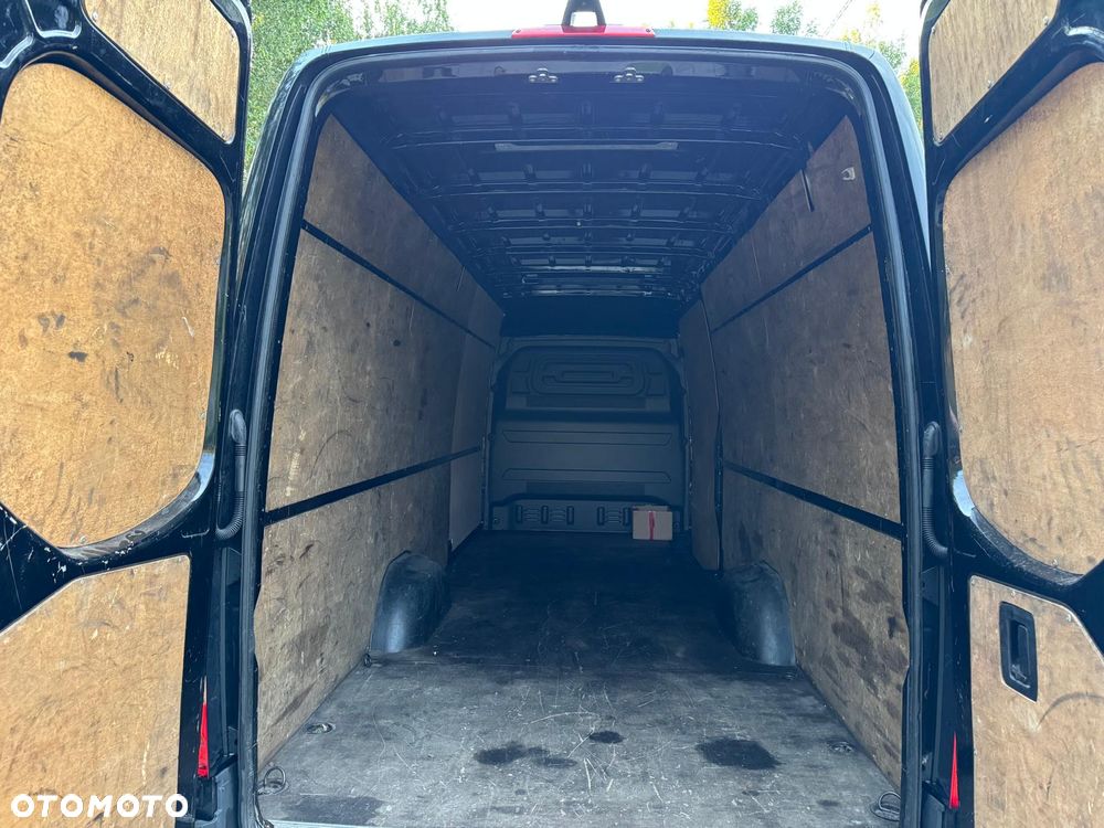 Mercedes-Benz Sprinter - 12