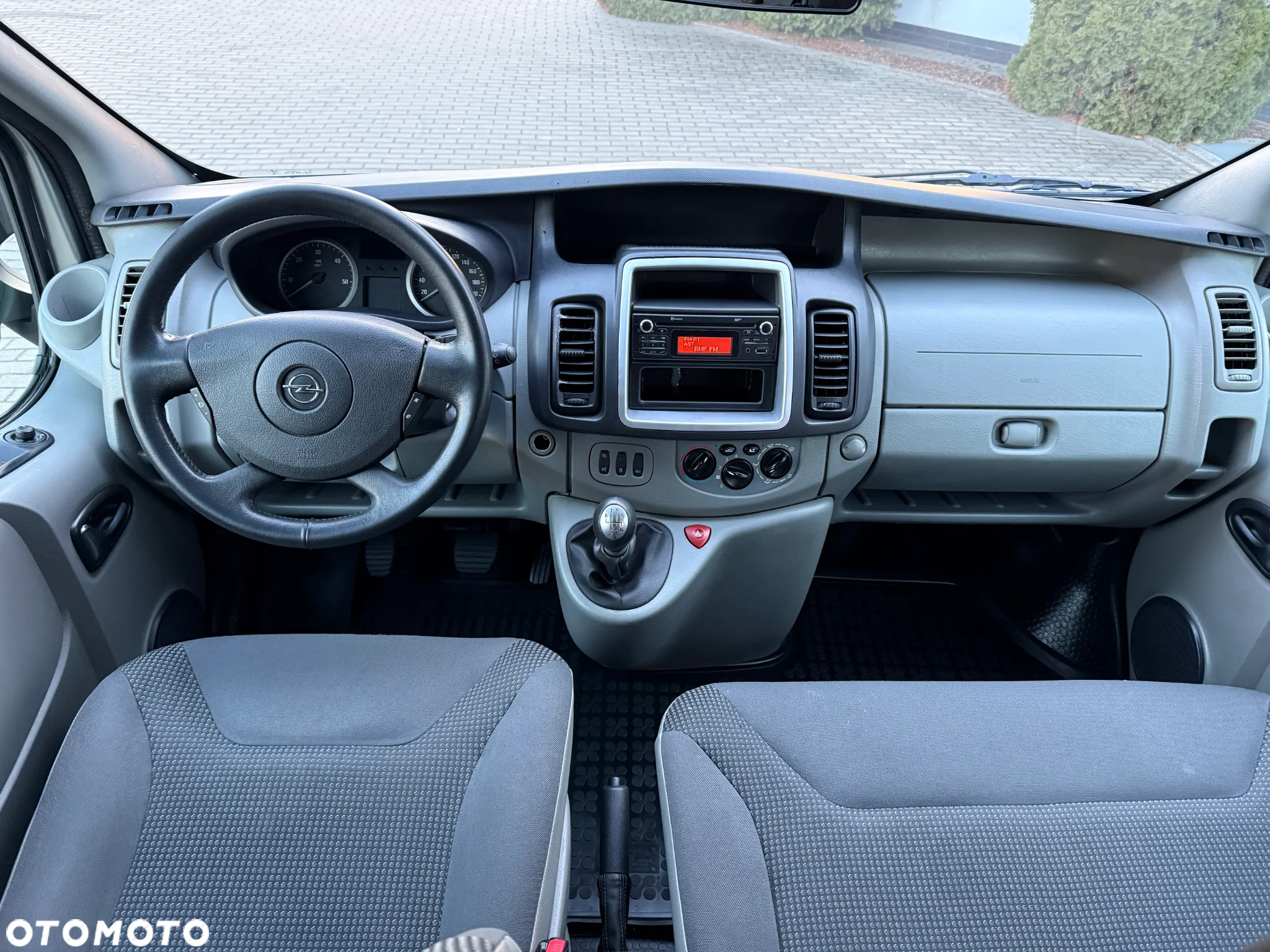 Opel Vivaro - 19