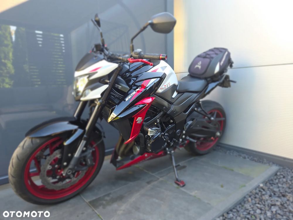 Suzuki GSX
