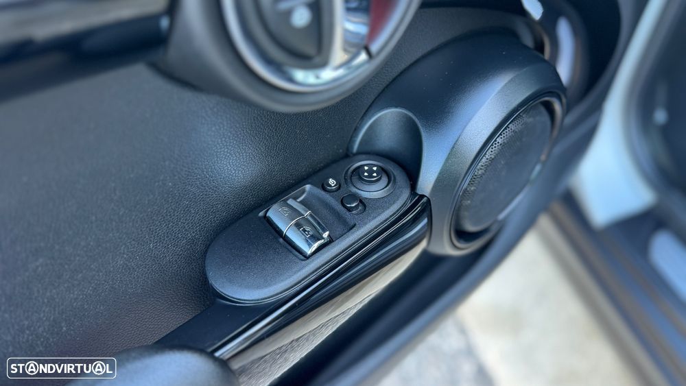 MINI 3 Portas Cooper SE - 29