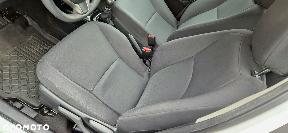 Toyota Yaris 1.5 Active - 24