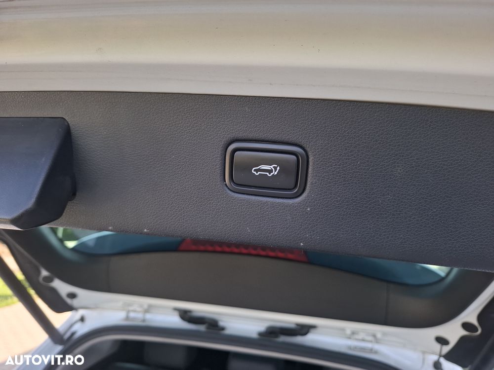 Hyundai Tucson 2.0 CRDI 4WD 6AT Luxury+ - 12