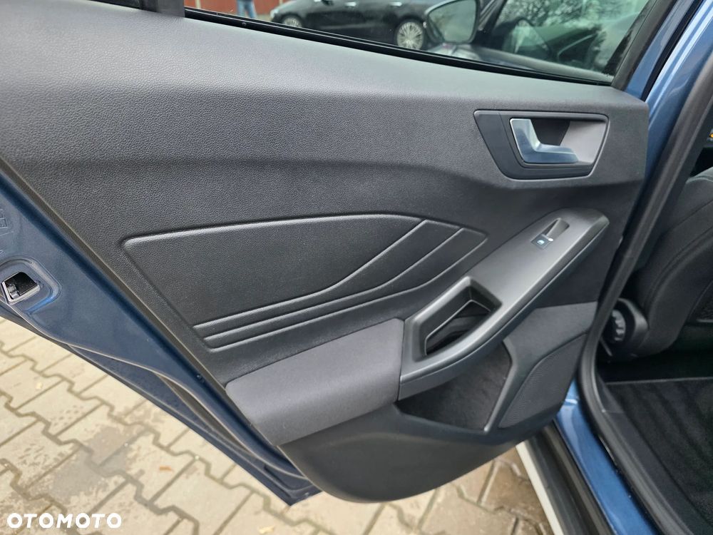 Ford Focus 1.0 EcoBoost mHEV Active Design - 30