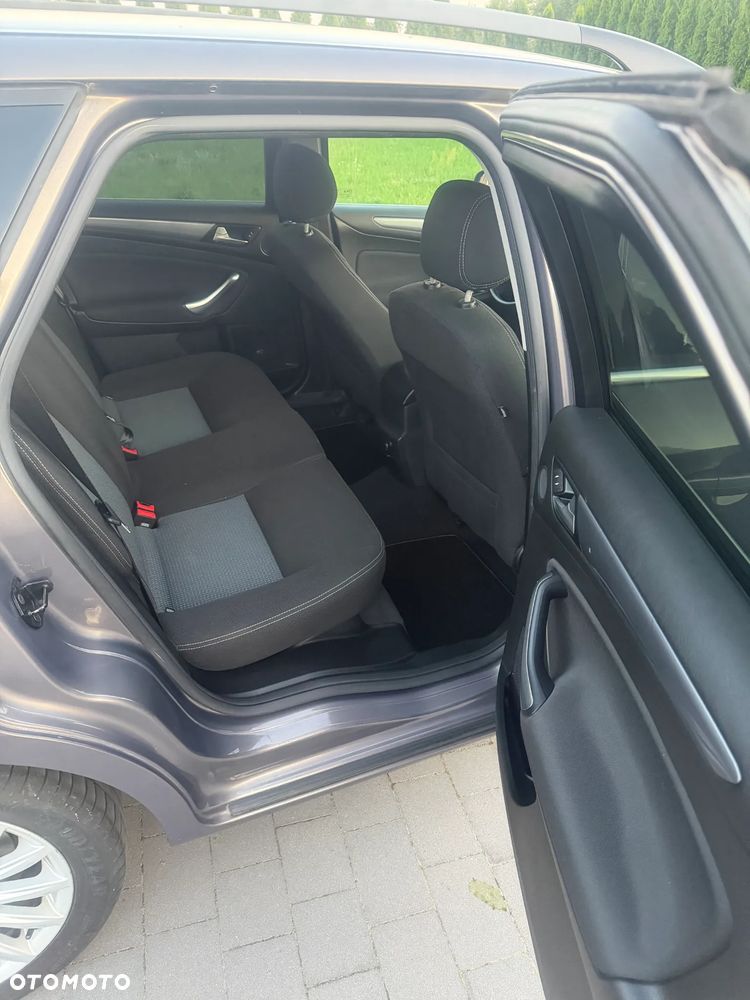 Ford Mondeo 1.6 TDCi Silver X - 11