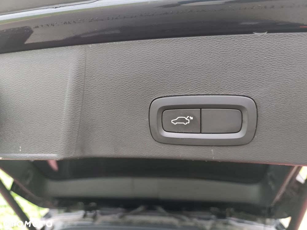 Volvo XC 40 T3 Momentum - 31