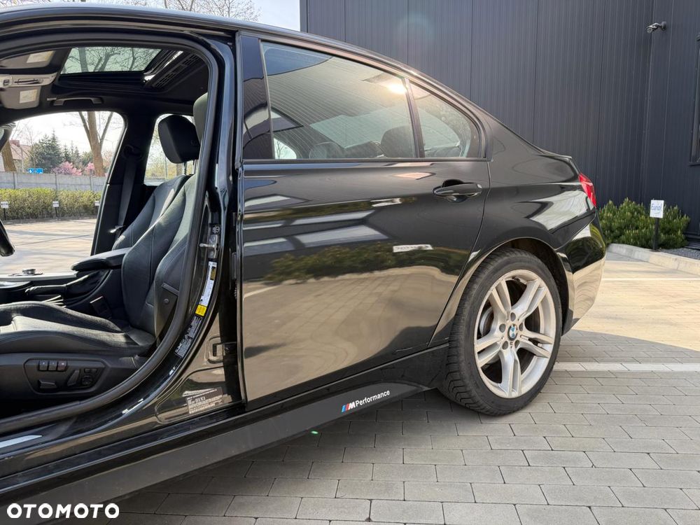 BMW Seria 3 328i xDrive - 27
