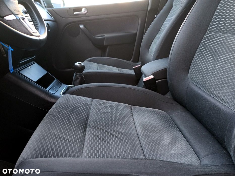 Volkswagen Golf Plus 1.6 TDI BlueMot Comfortline - 20