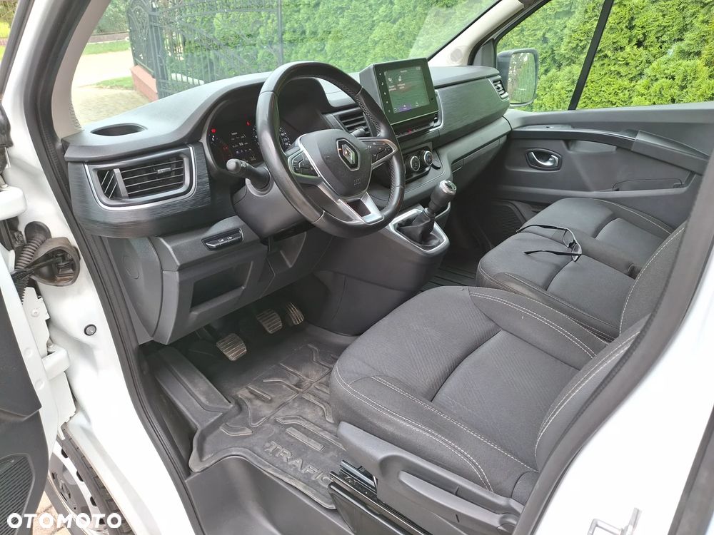 Renault Trafic - 16