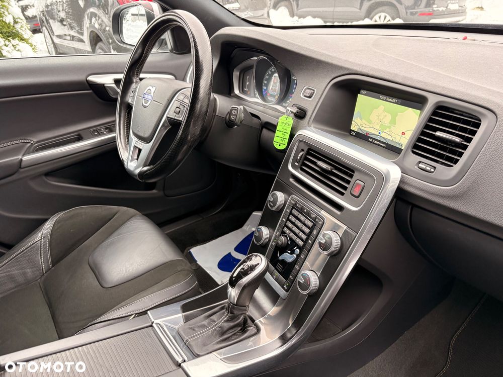 Volvo V60 D4 Geartronic RDesign - 30