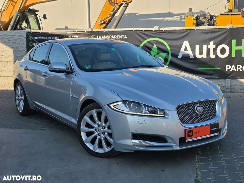 Jaguar XF 2.2D Premium Luxury - 4