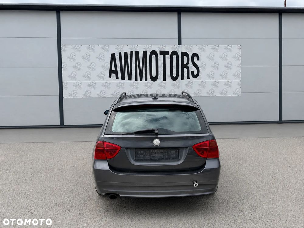 BMW 3 2007 *SAMOCHÓD NA CZĘŚCI* 5466 SPARKLING GRAPHITE METALLIC (A22)  MASKA, LAMPA, DRZWI, LUSTERKO, ZDERZAK, GRILL, BŁOTNIK, KLAPA, BELKA, DESKA, FOTELE, KANAPA, ĆWIARTKA KIEROWNICA, TARCZE, ZACISKI, ZAWIESZENIE, KOMPLETNY PRZÓD, KOMPLETNY TYŁ, LICZNIK, ZEGARY, PRAWE LEWE PRZÓD TYŁ - 2