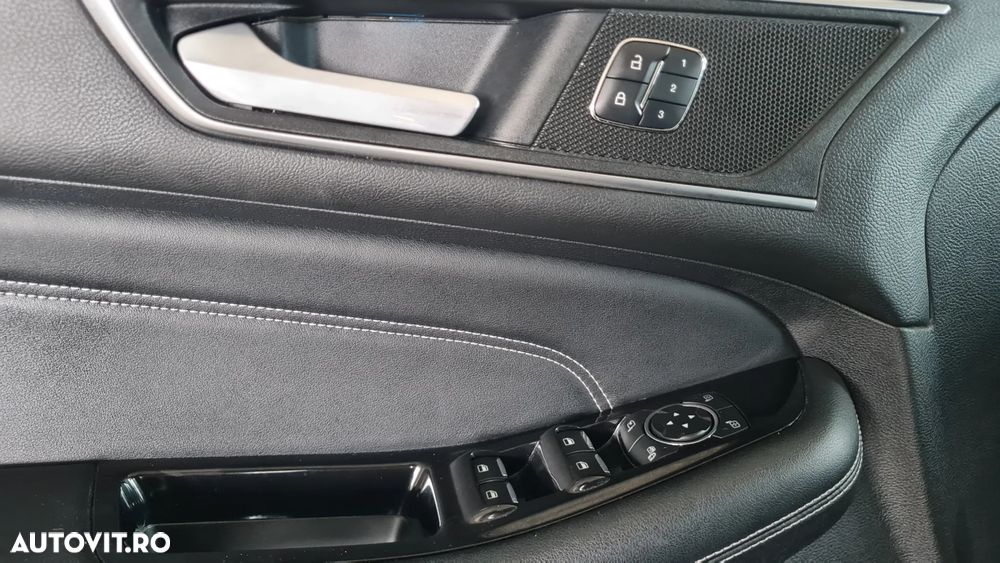 Ford Edge 2.0 TDCi Bi-Turbo 4x4 Titanium - 35