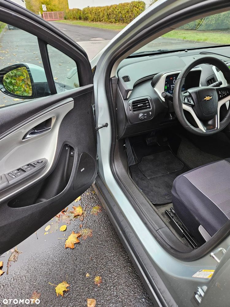 Chevrolet Volt - 10