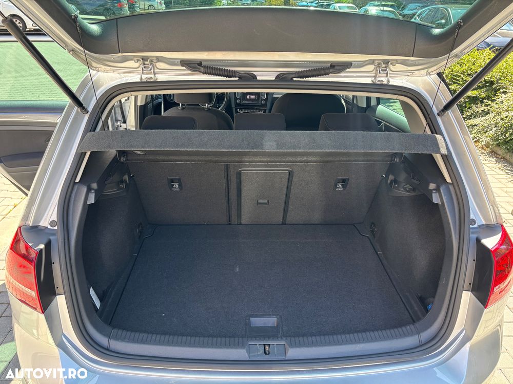 Volkswagen Golf - 4