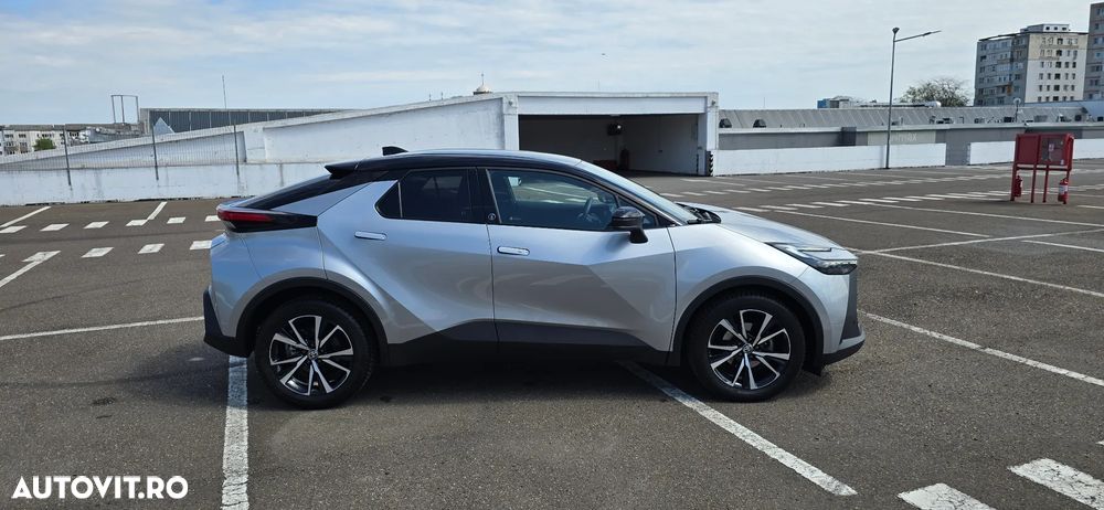 Toyota C-HR 1.8 Hybrid Team Deutschland - 35