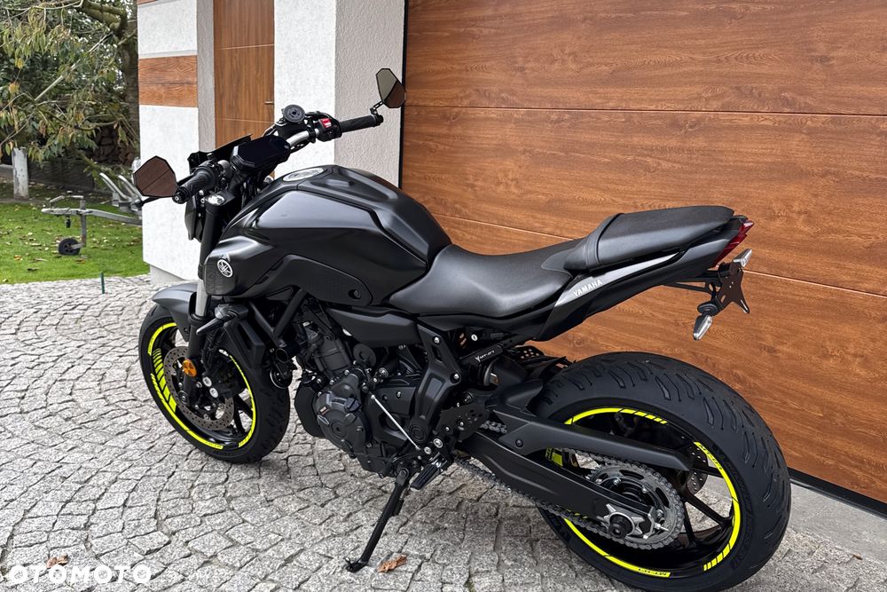 Yamaha MT - 19