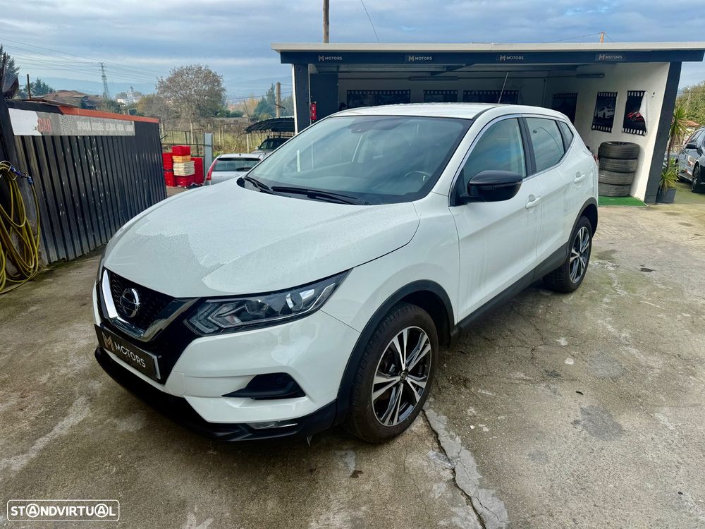 Nissan Qashqai 1.5 dCi N-Connecta J18+Led - 2