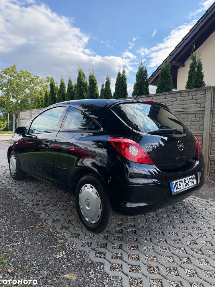 Opel Corsa 1.4 16V Color Edition - 1